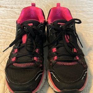 Skechers black and pink sneakers
